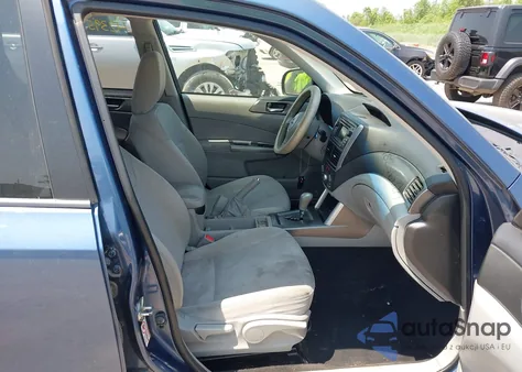 2013 Subaru Forester 2.5X Premium из США, поврежденный, VIN JF2SHADC4DH442607